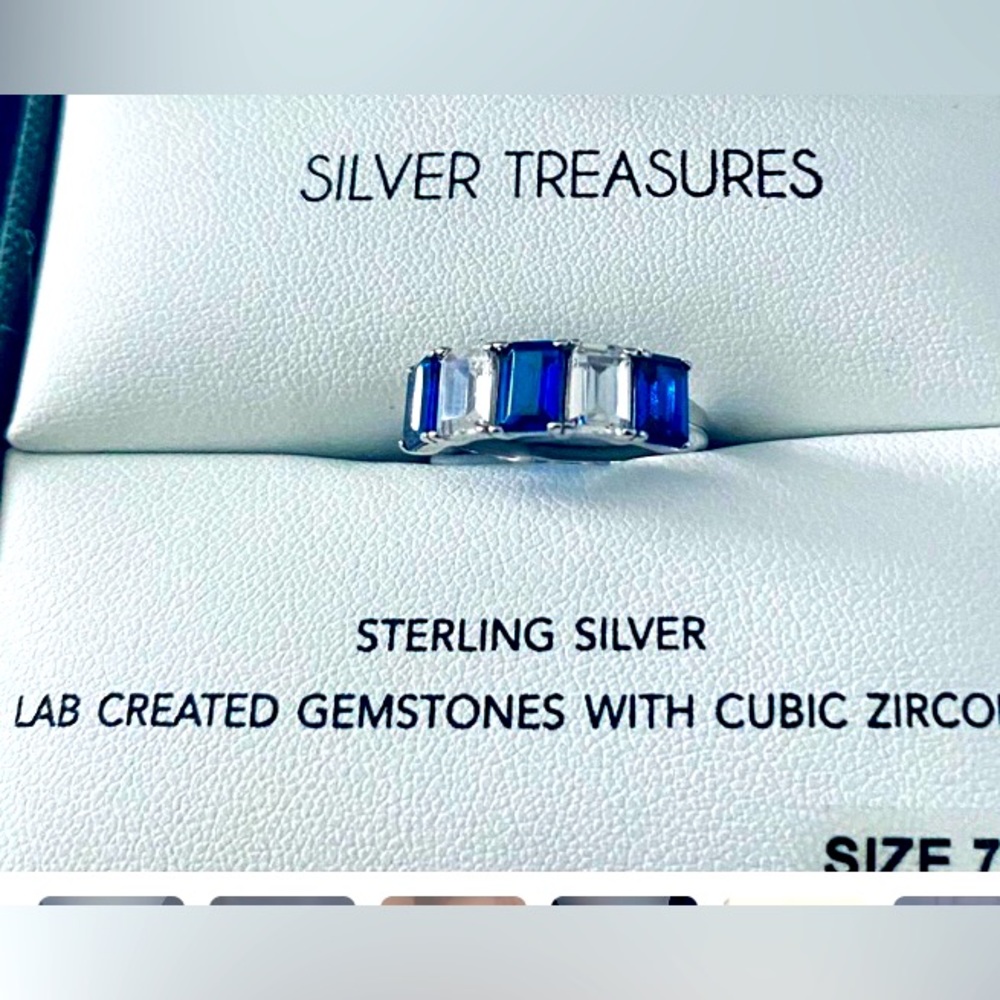 New!  Lab created Sapphire and sterling silver ring sz 7🎁🎁